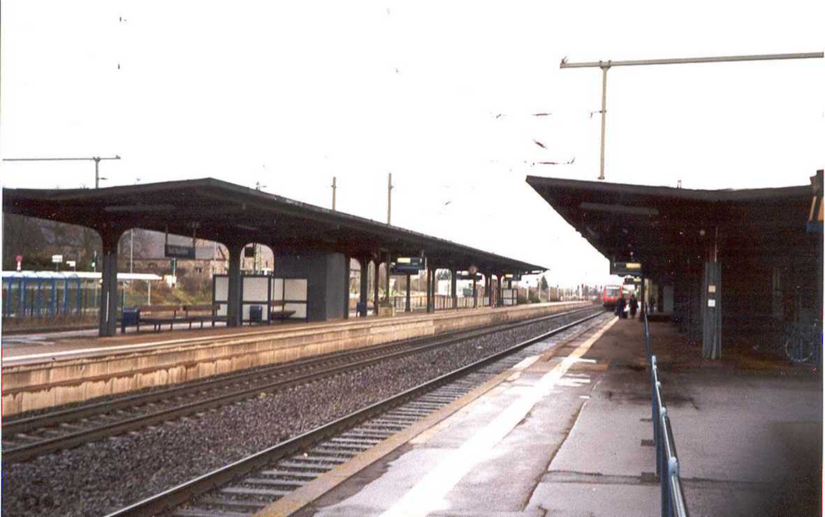 Bad Nauheim Bahnhof - Platforms Looking South Towards Friedberg and Frankfurt